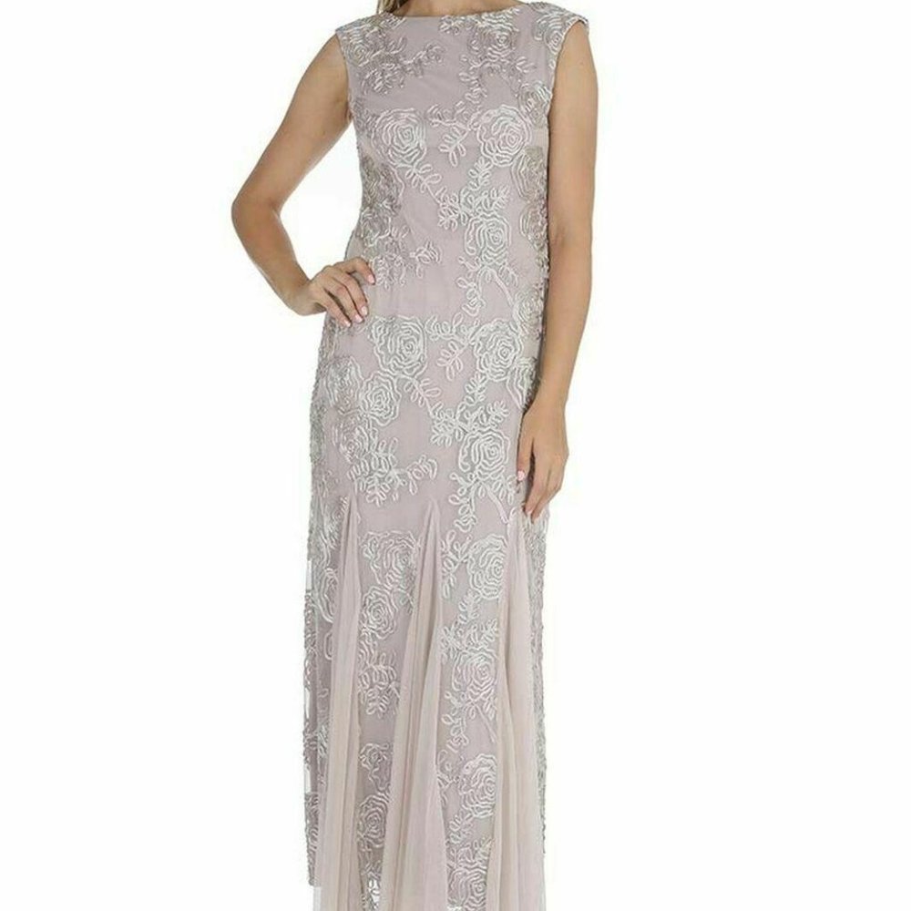 Onyx Nite Embroidered sleeveless Tulle Lace Gown w
